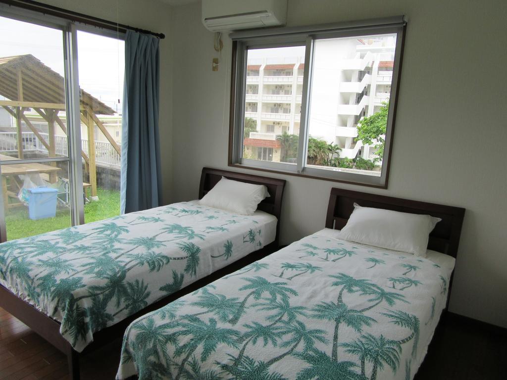 Guest House Diamond Yomitan Exterior foto